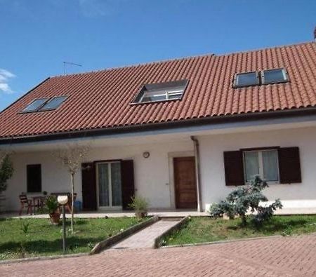 B&B Il Rio Фрозиноне Екстериор снимка