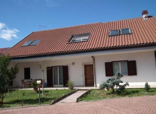 B&B Il Rio Фрозиноне Екстериор снимка